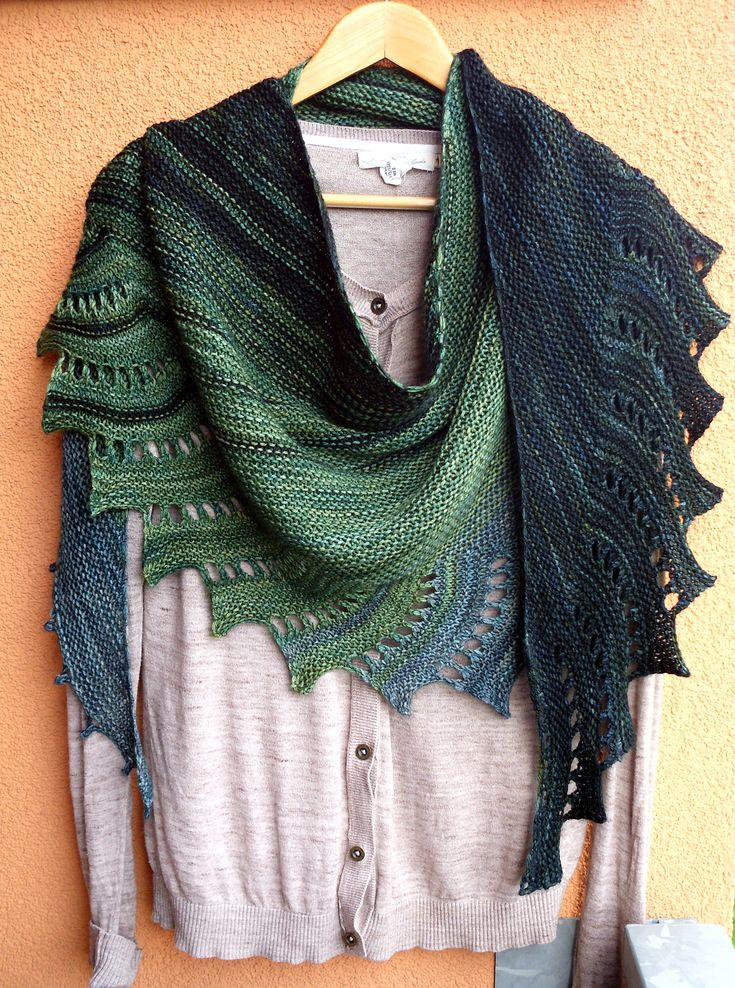 Ravelry Ranmoray s Common Welsh Green Dragon Close To You Shawl