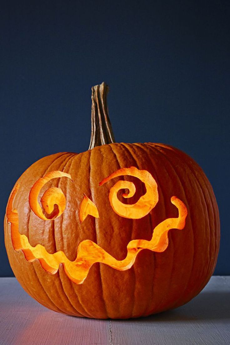 We Love How The Ghoulish Features On This Quirky Pumpkin Face Deviate